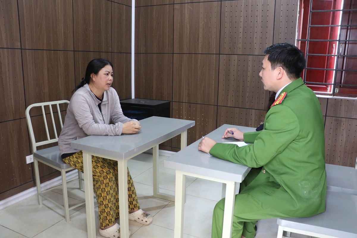 Pha chuyen an, che tao, mua ban, tang tru vu khi anh 1