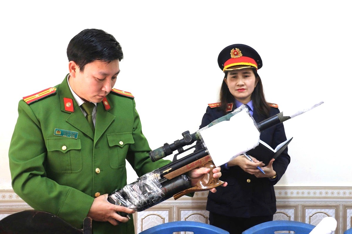 Pha chuyen an, che tao, mua ban, tang tru vu khi anh 3