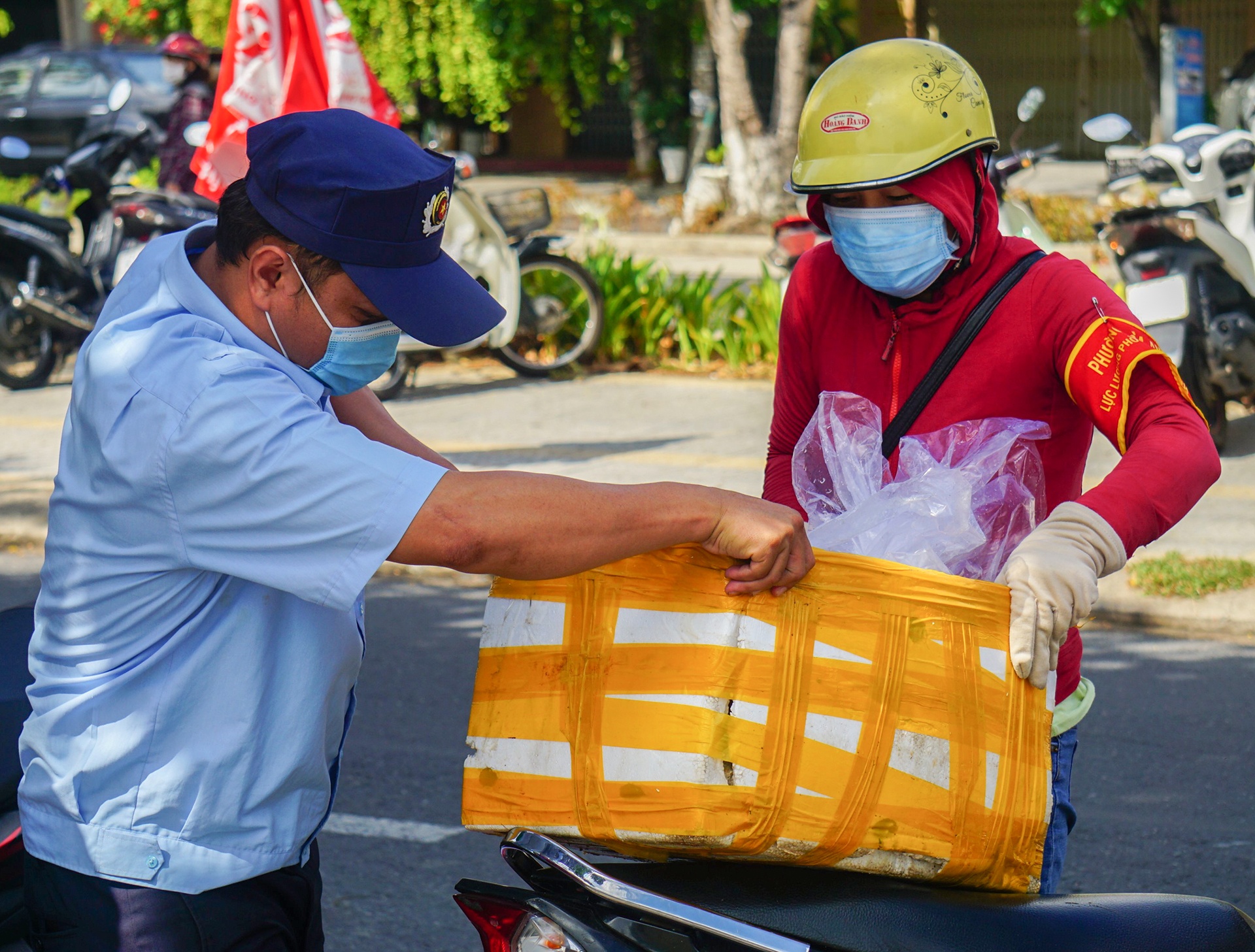 Cho truyen thong o Da Nang hoat dong tro lai anh 2