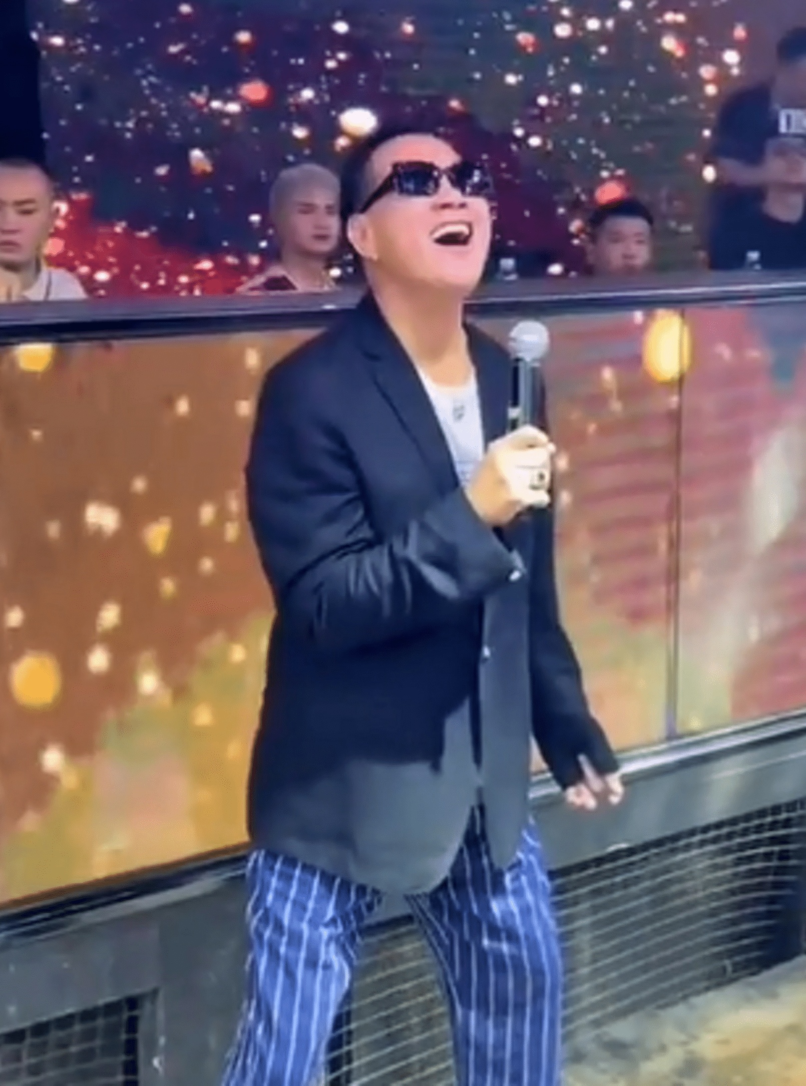 Van Tu Luong anh 1