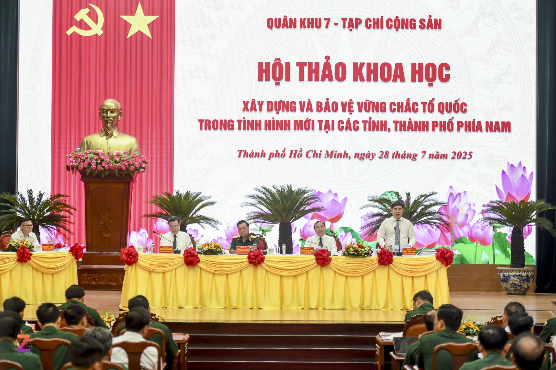 tap chi cong san anh 3