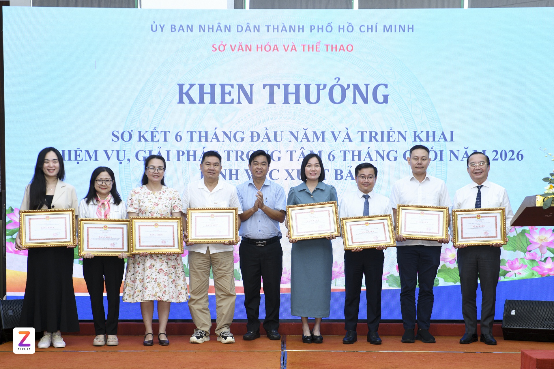 hội xuất bản ảnh 11
