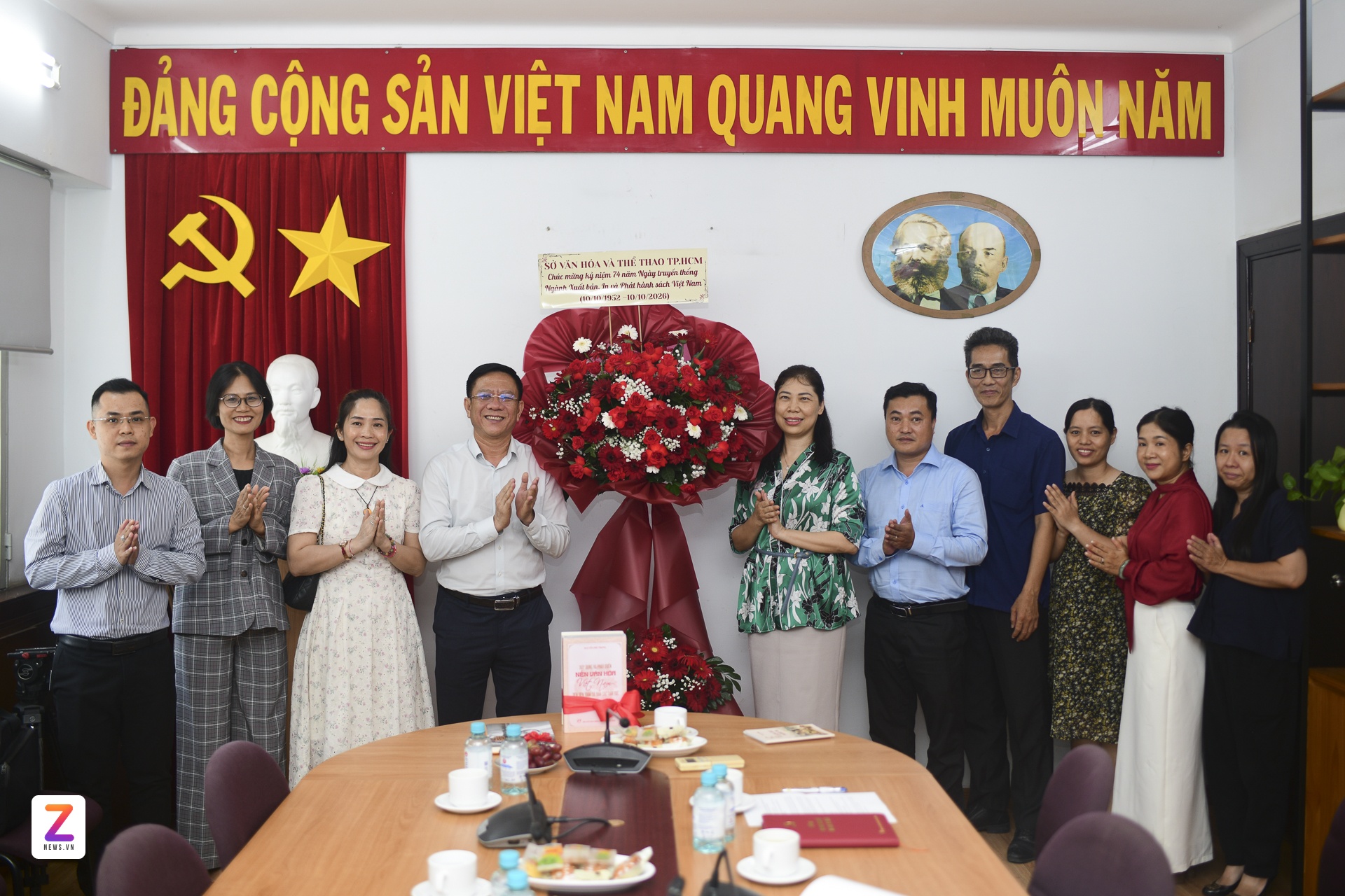 xuất bản ảnh 4