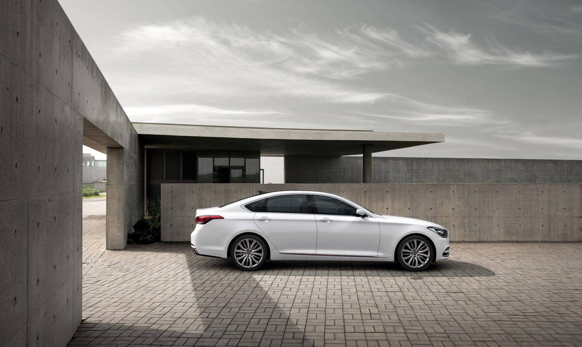 Sedan Genesis G80 den Australia anh 2