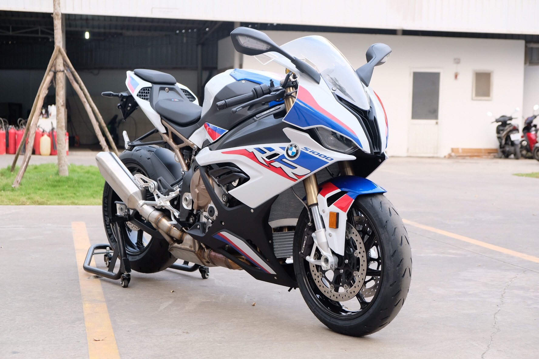 BMW S 1000 RR anh 2