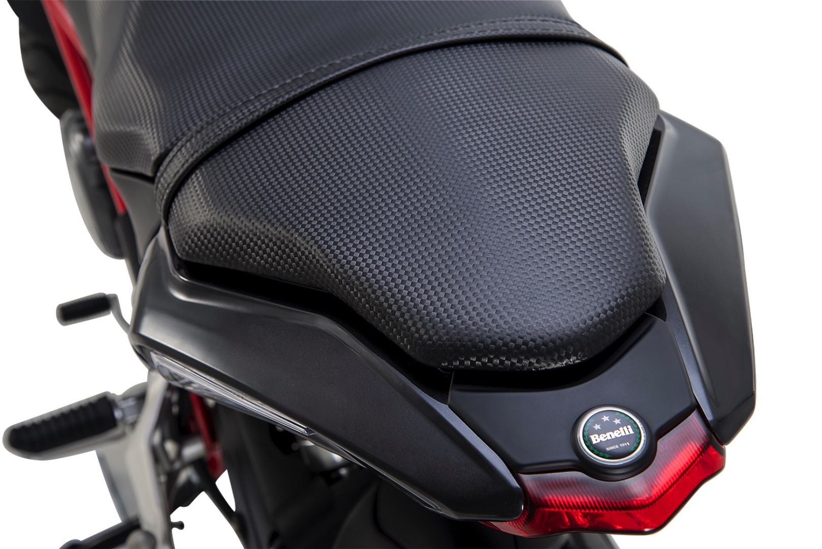 Benelli TNT 135 2020 co them mau moi anh 6