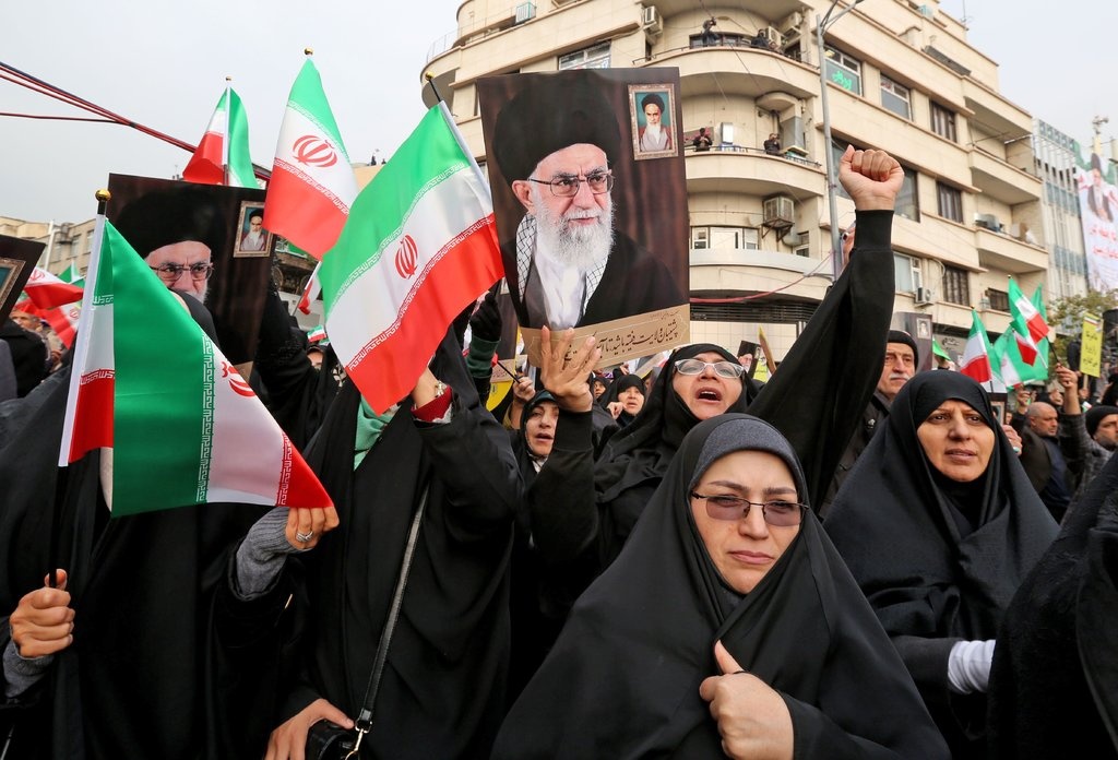 Iran tham sat hon 100 nguoi anh 4