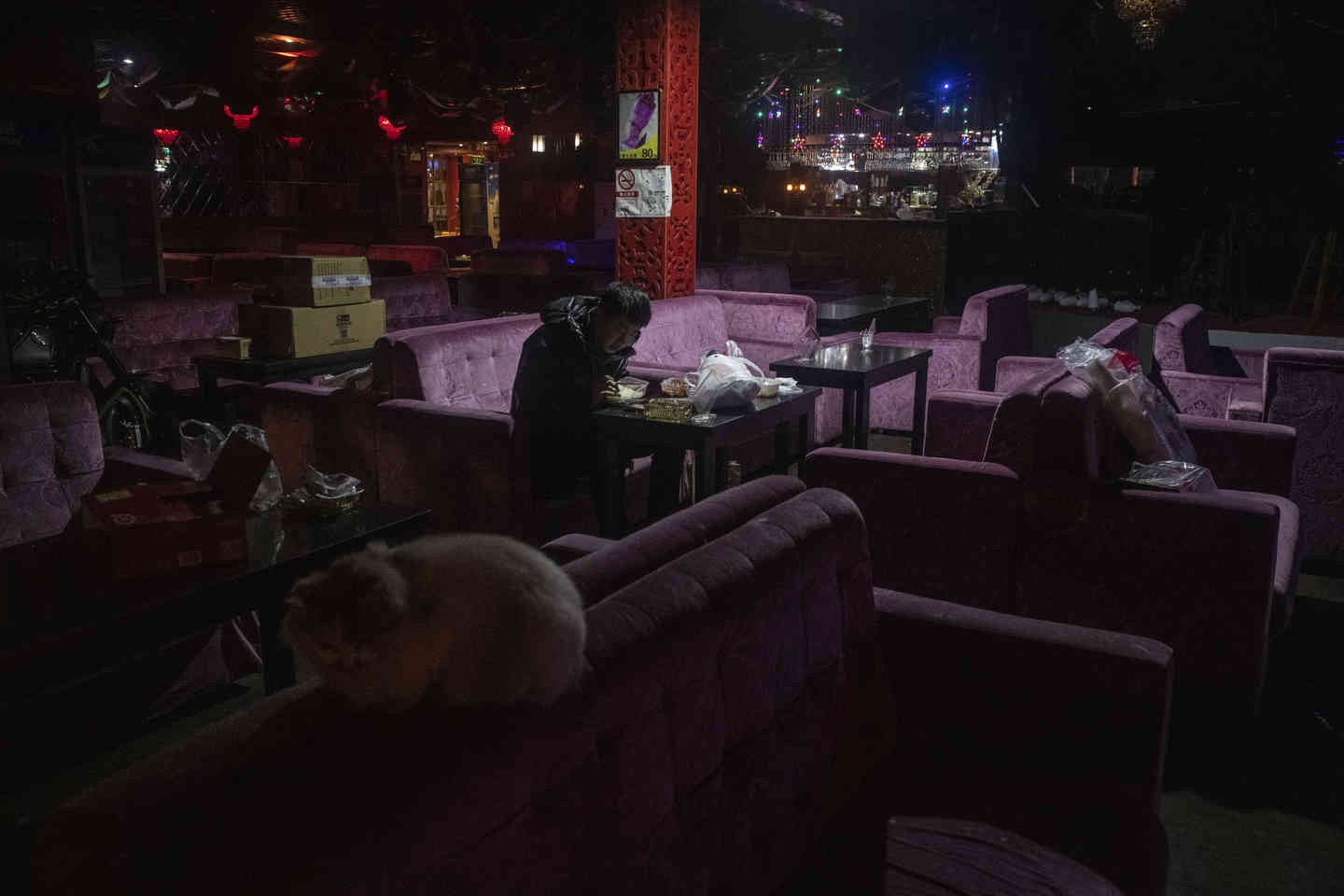 thanh pho hoang vang dich virus corona anh 11