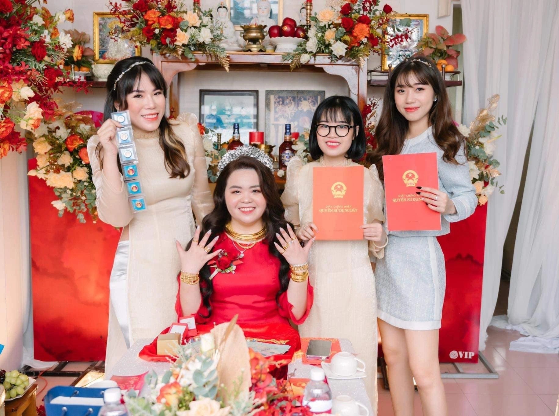 co dau nhan vang,  kim cuong lam hoi mon anh 1