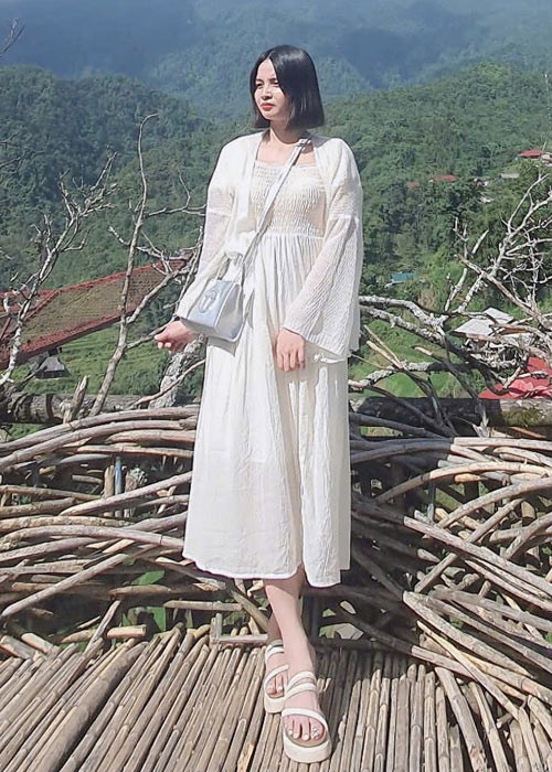 co gai mat tu chi anh 2