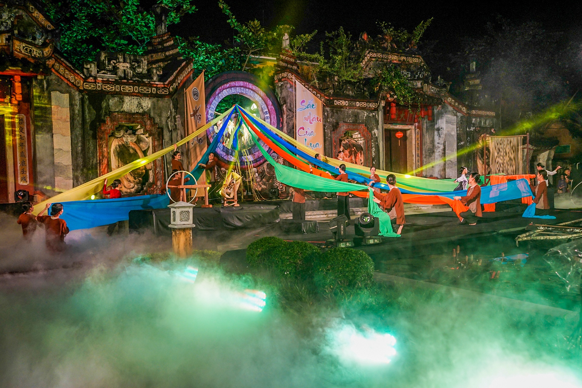 Hoi An sac mau lua anh 1