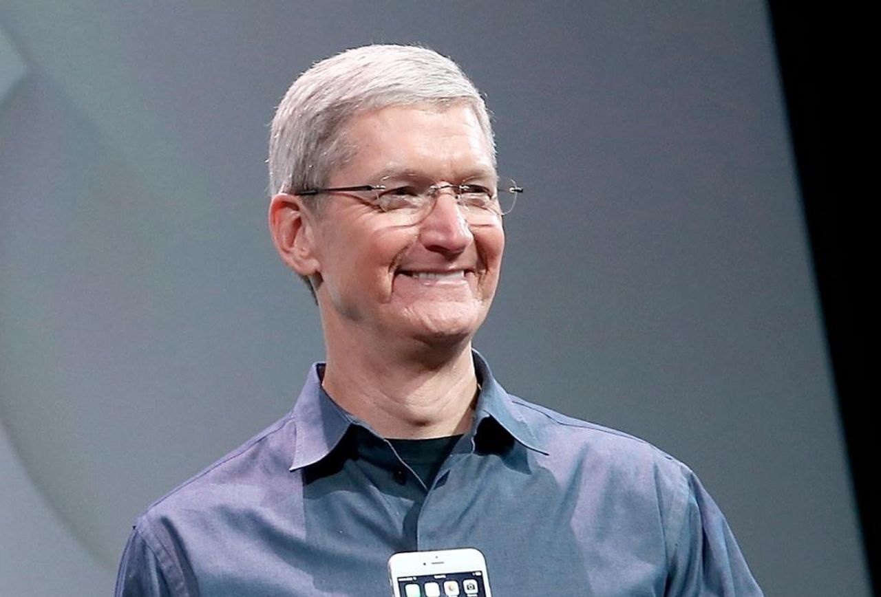 Apple co tinh lam cham iPhone anh 1