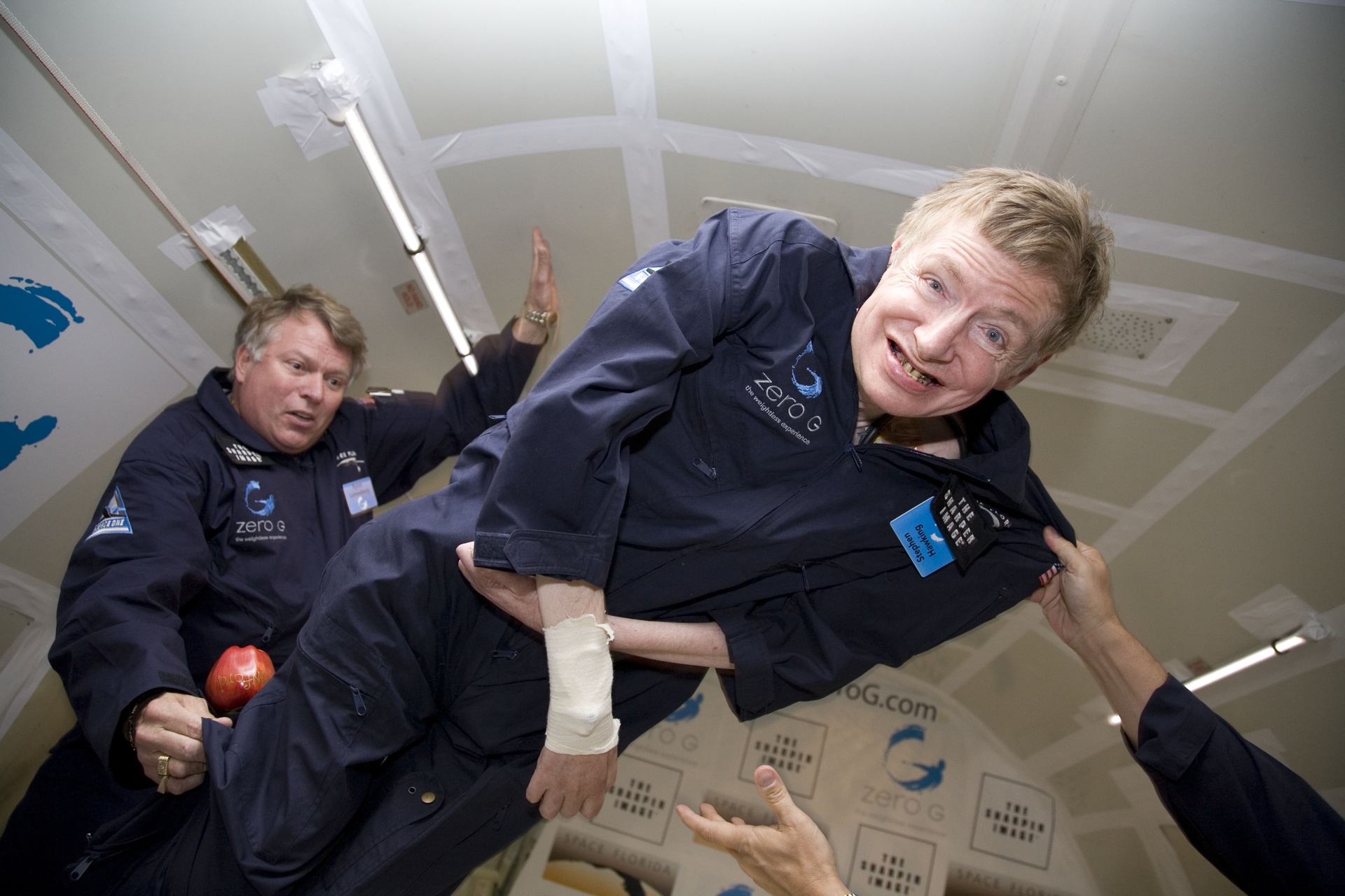 Tuong lai Trai Dat trong mat Stephen Hawking anh 3