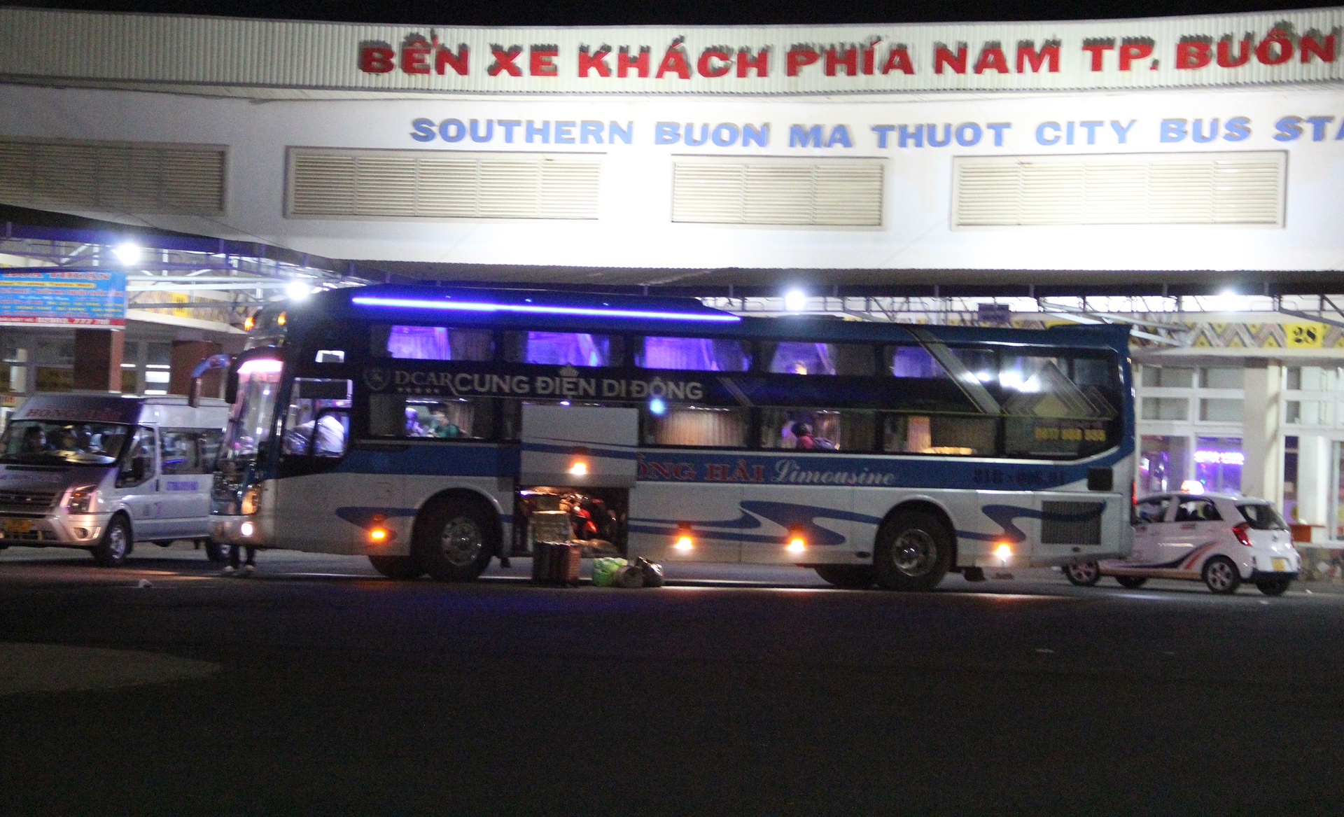 Dan ve que tranh dich anh 1