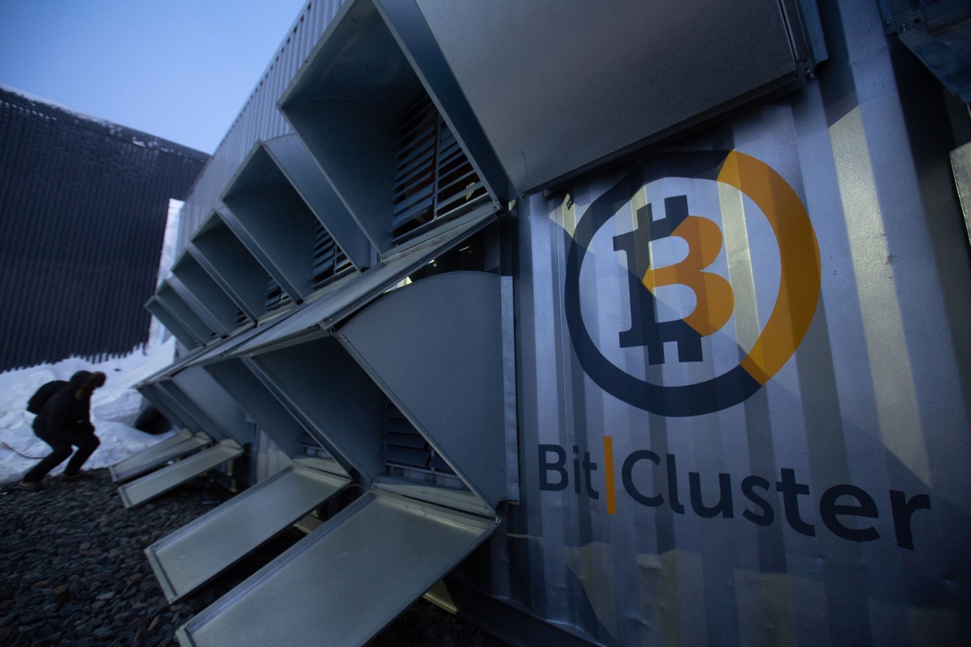 Dao Bitcoin o vong Bac Cuc anh 7