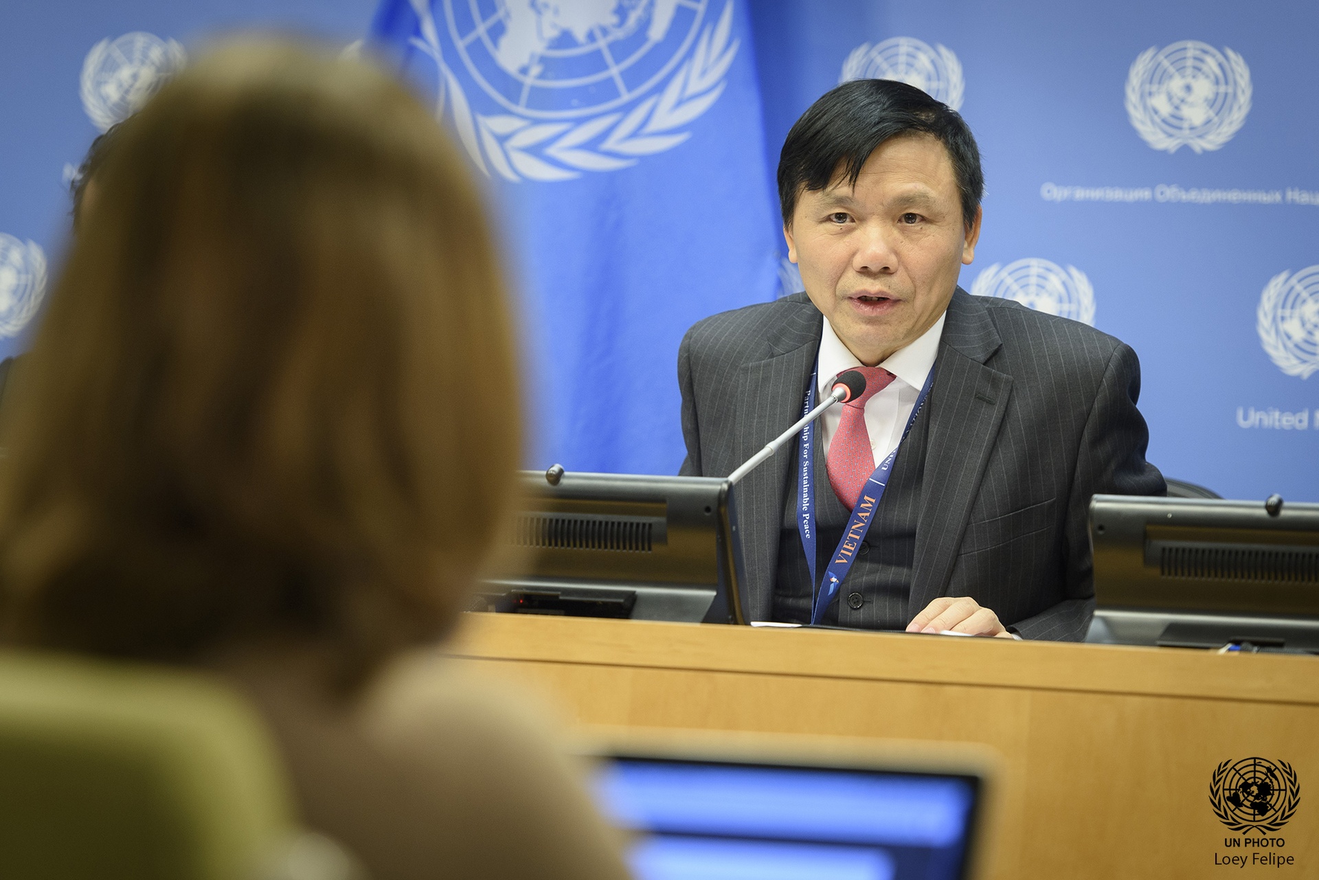 nhom ban be unclos anh 2
