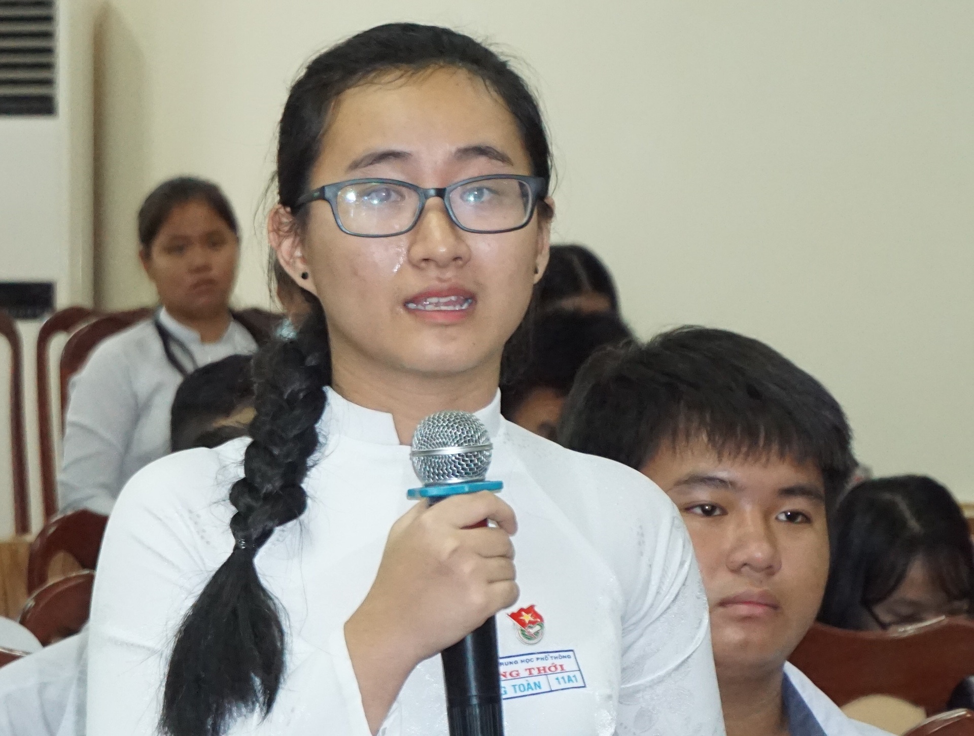 hoc sinh to co giao khong giang bai anh 1