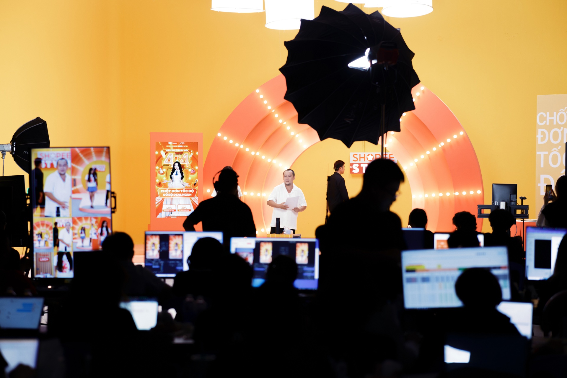 Cái chết của các xưởng livestream bạc tỷ ở Việt Nam