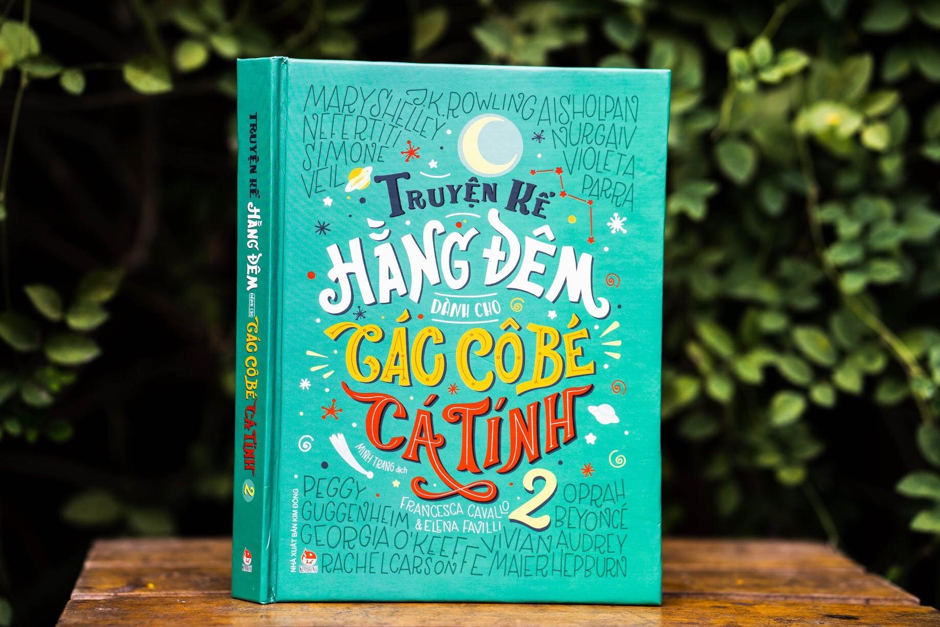 Review sach Truyen ke hang dem danh cho cac co be ca tinh 2 anh 1