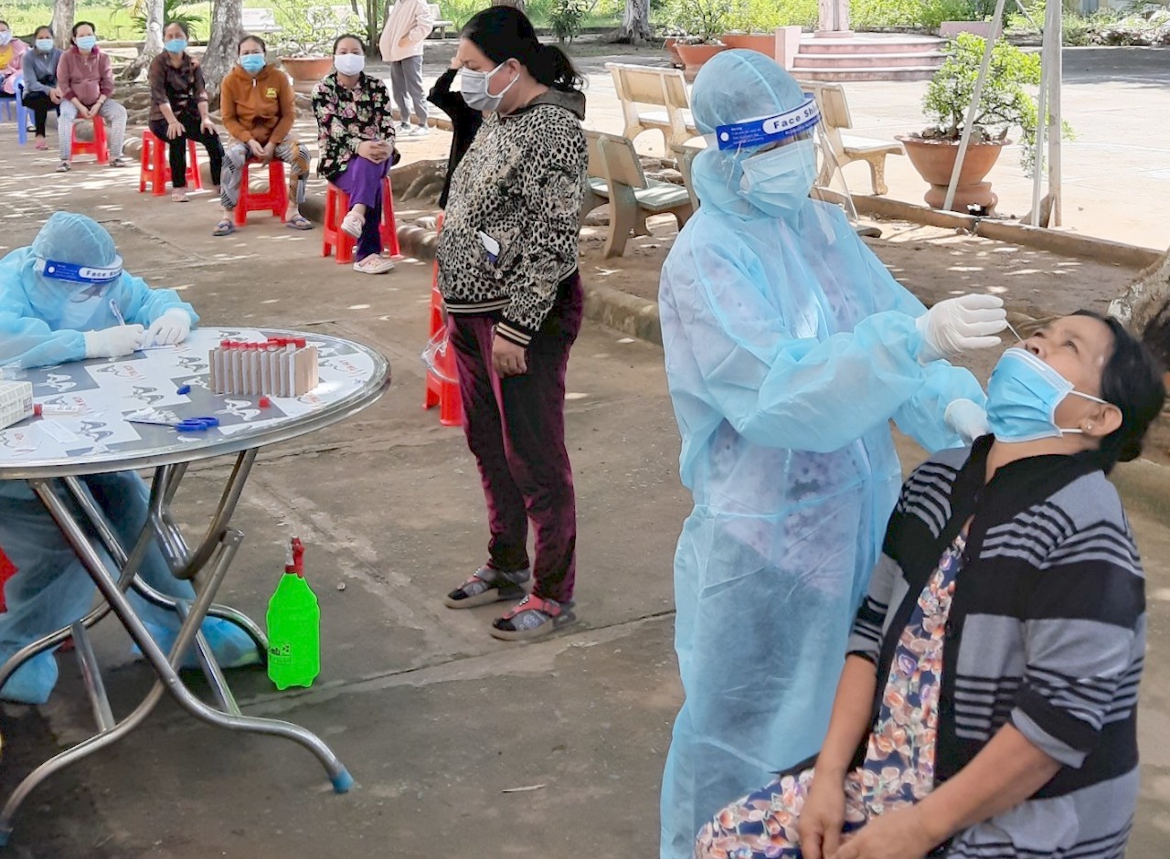 Tien Giang,  Dong Thap ghi nhan them cac ca duong tinh SARS-CoV-2 anh 1