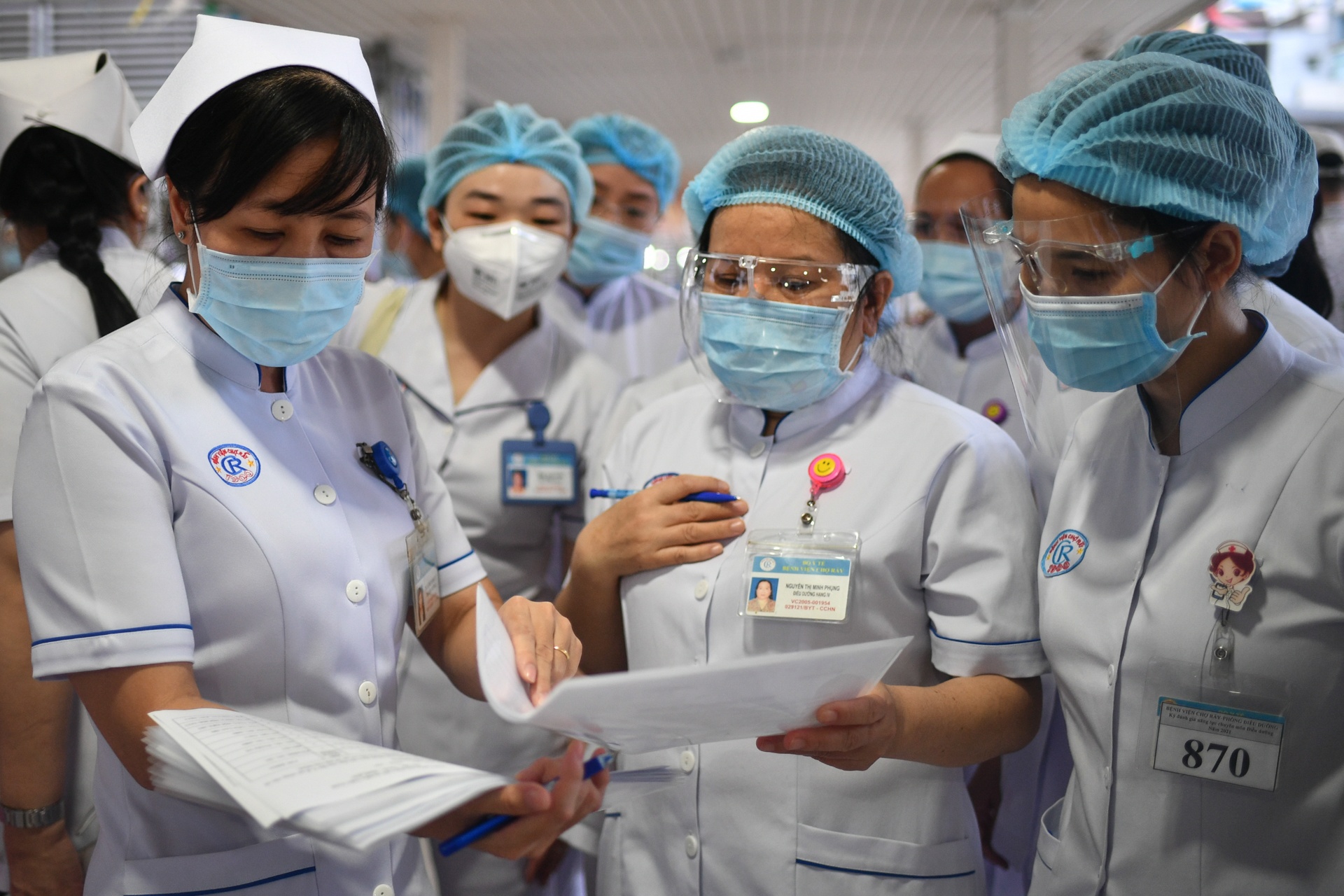 khong nen tu test nhanh Covid-19 anh 1