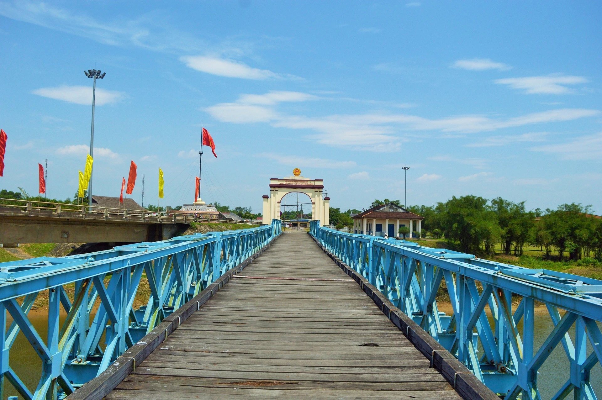 Khu phi quan su vi tuyen 17 anh 6