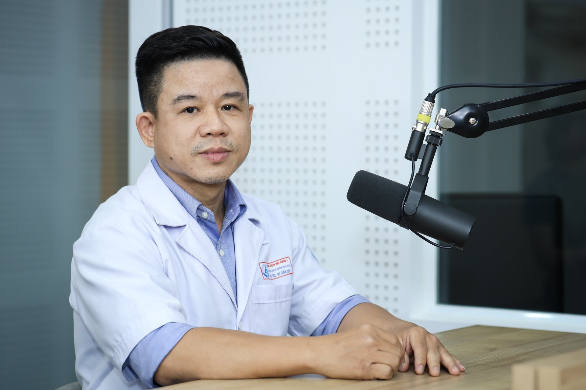 tu van truc tuyen benh tay chan mieng anh 1