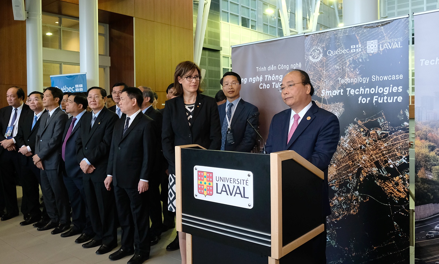 Thu tuong tham dai hoc Canada anh 2