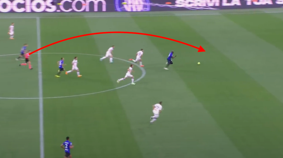 Lukaku de doa Man City anh 4