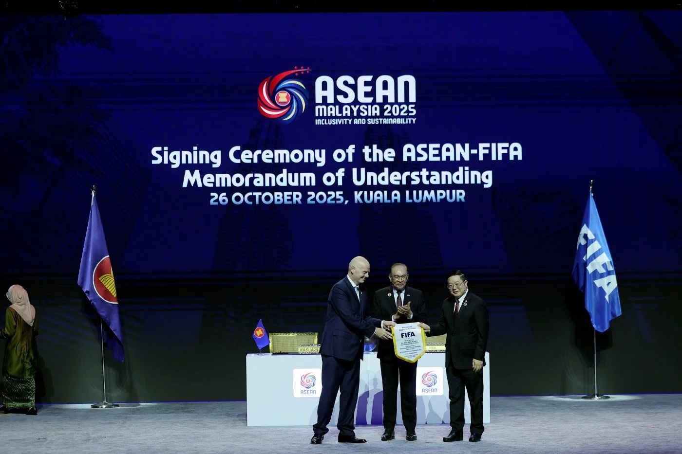 Chính thức: FIFA tạo ra giải đấu mới cho khu vực ASEAN 2 Giai ASEAN Cup moi anh 1