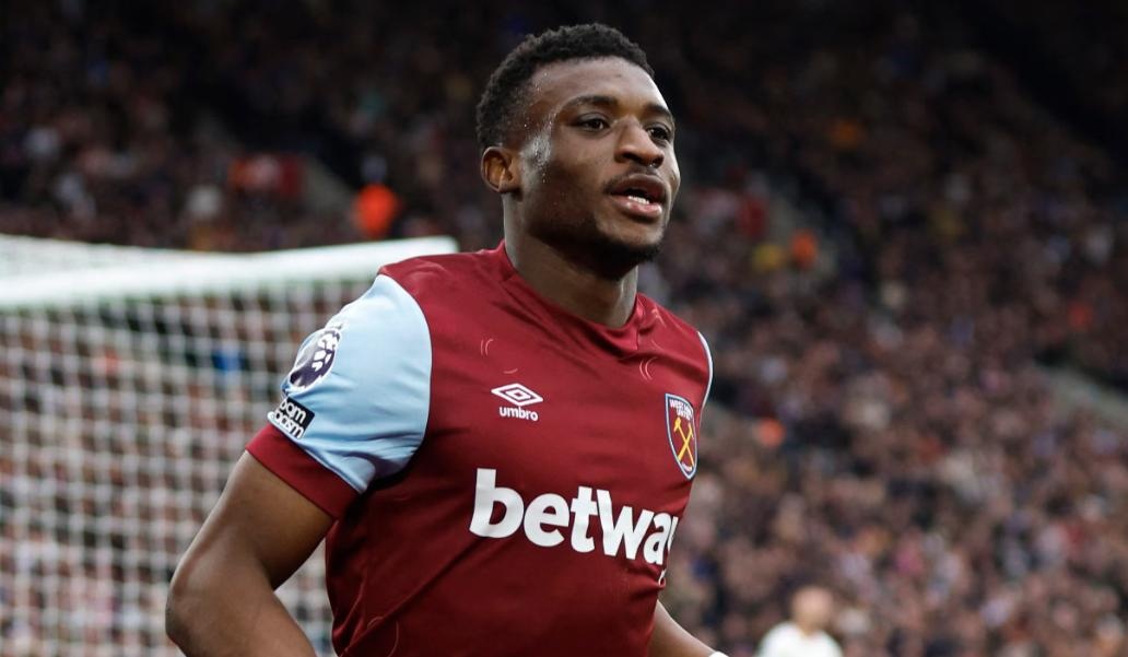 10 cau thu noi bat anh 9