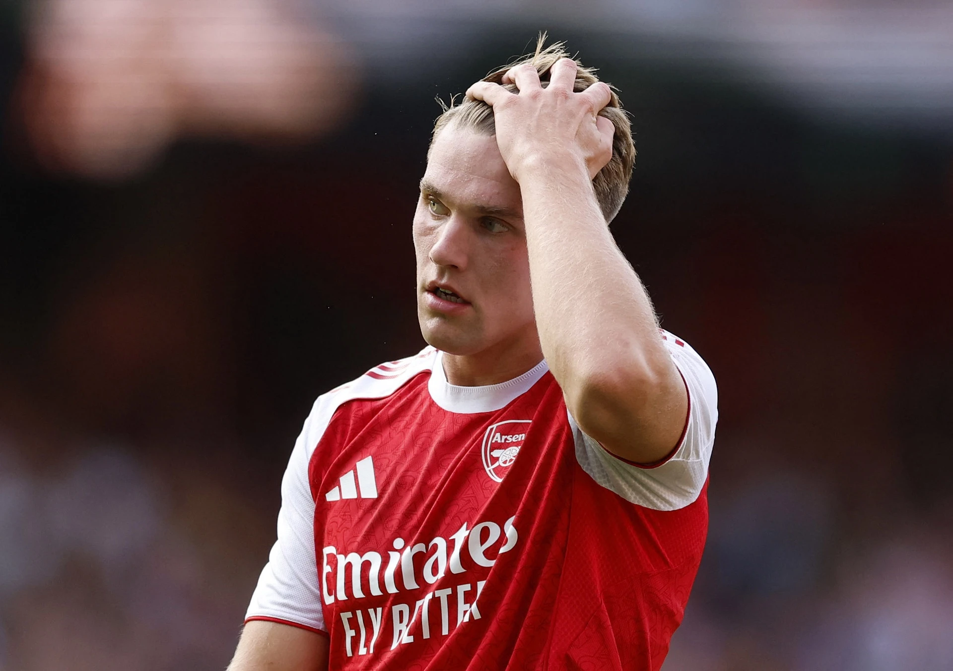 Hàng công đắt giá của Arsenal chơi chưa thuyết phục.