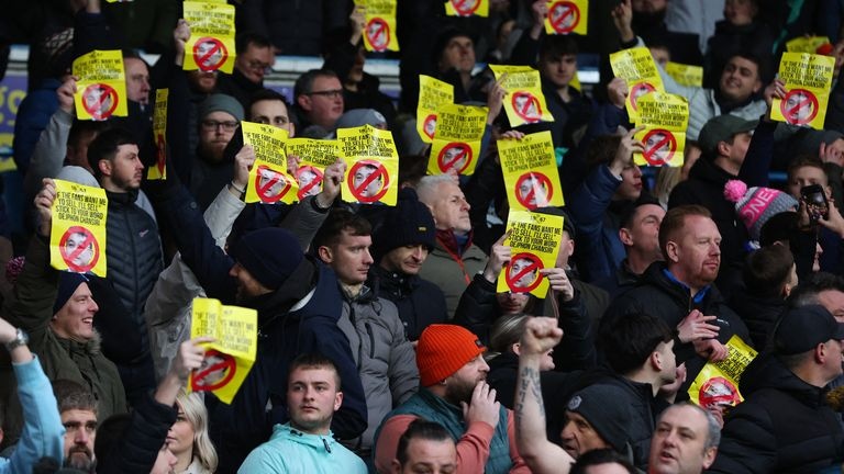 Ông chủ tuyên bố phá sản, đội bóng Anh bị trừ 12 điểm 3 Sheffield Wednesday 12 diem anh 1