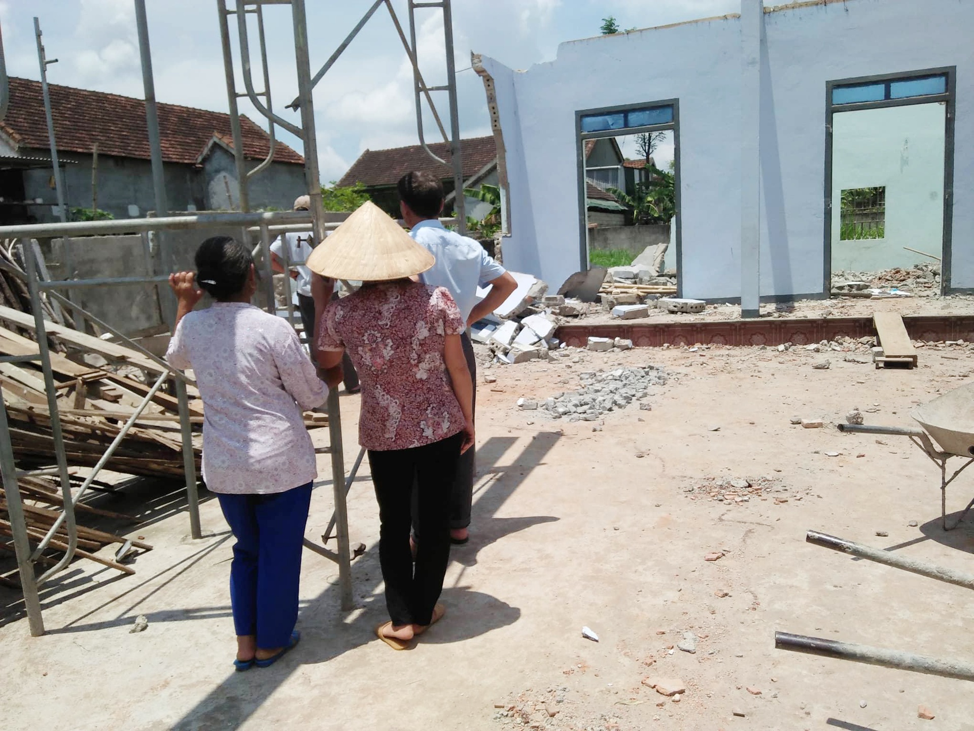 sap tuong nha anh 1