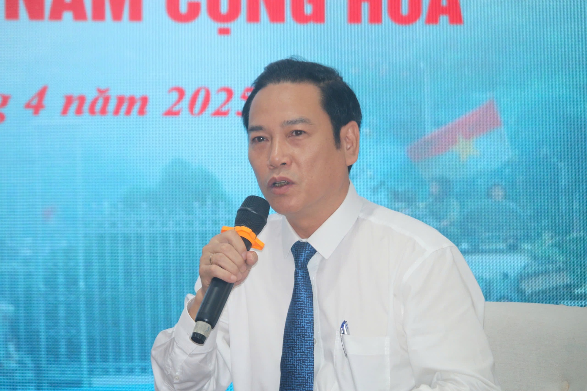 30/4 anh 3