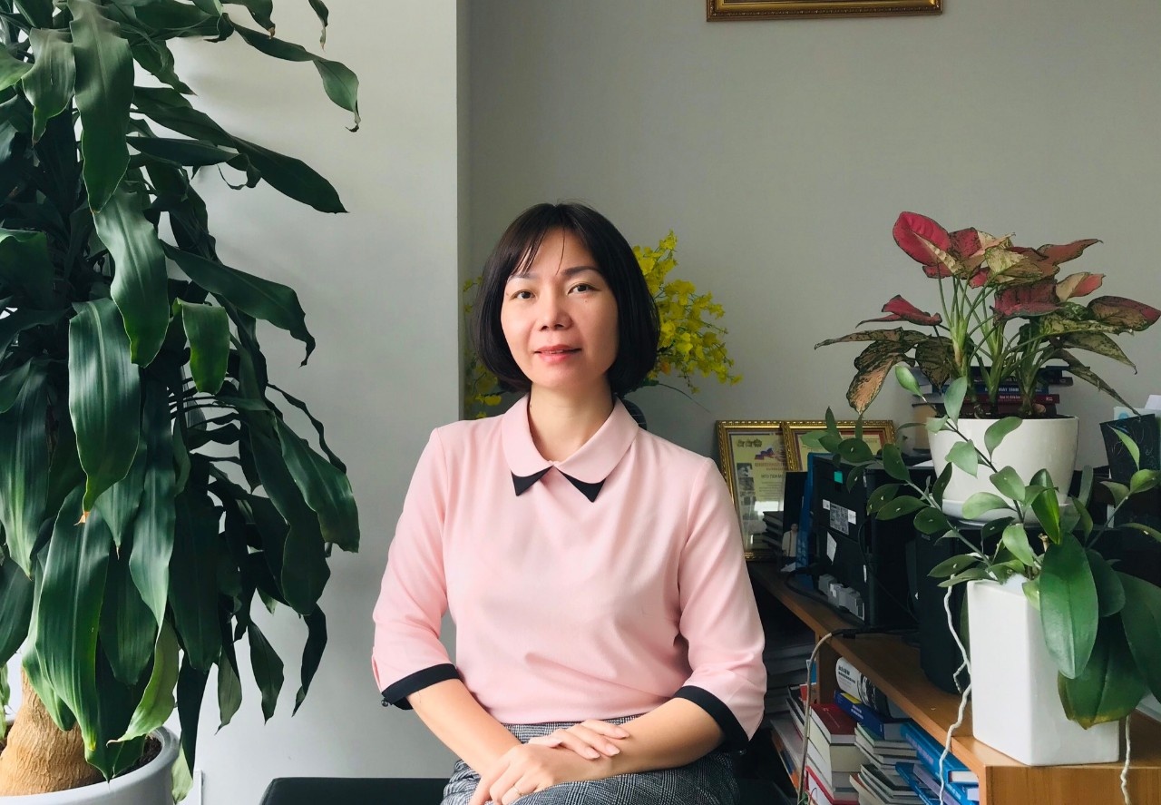 Nganh xuat ban chong dich anh 1