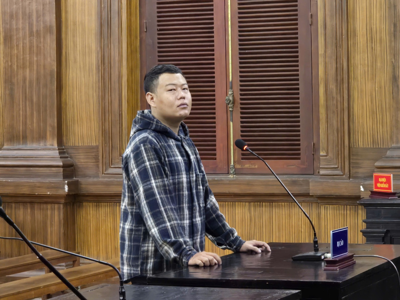 Nguyen Vu Quan, D.N.C., TAND quan 10, Phuc tham, Vo cu anh 1