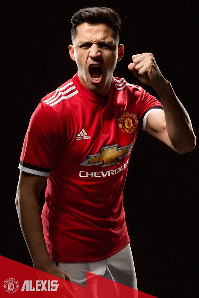 Sanchez rang ro trong ao dau Man Utd anh 2