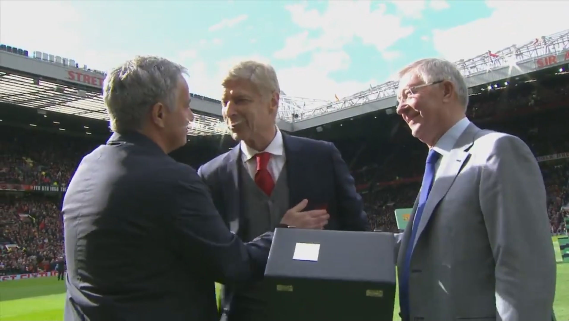 Truc tiep MU vs Arsenal anh 17