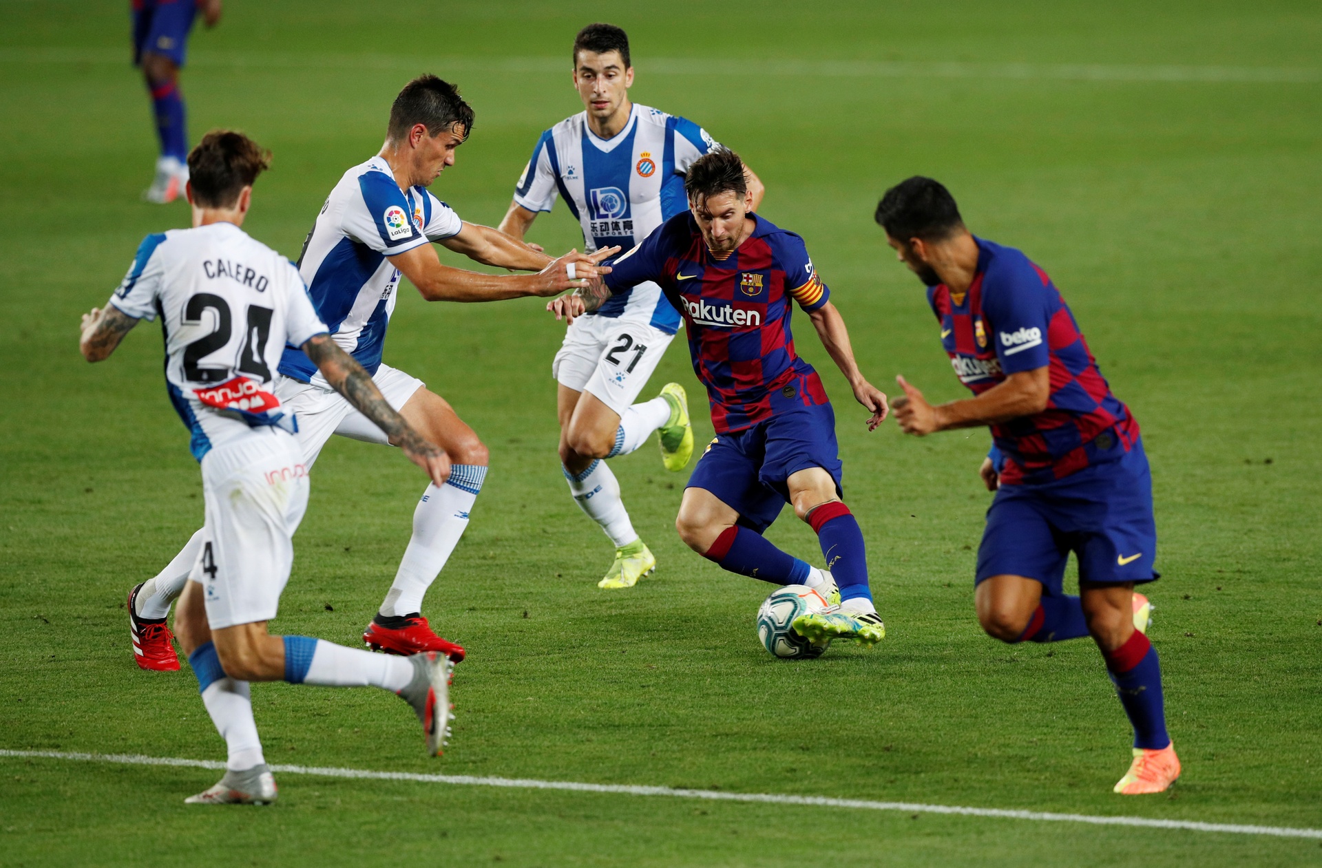 Messi tit ngoi anh 1