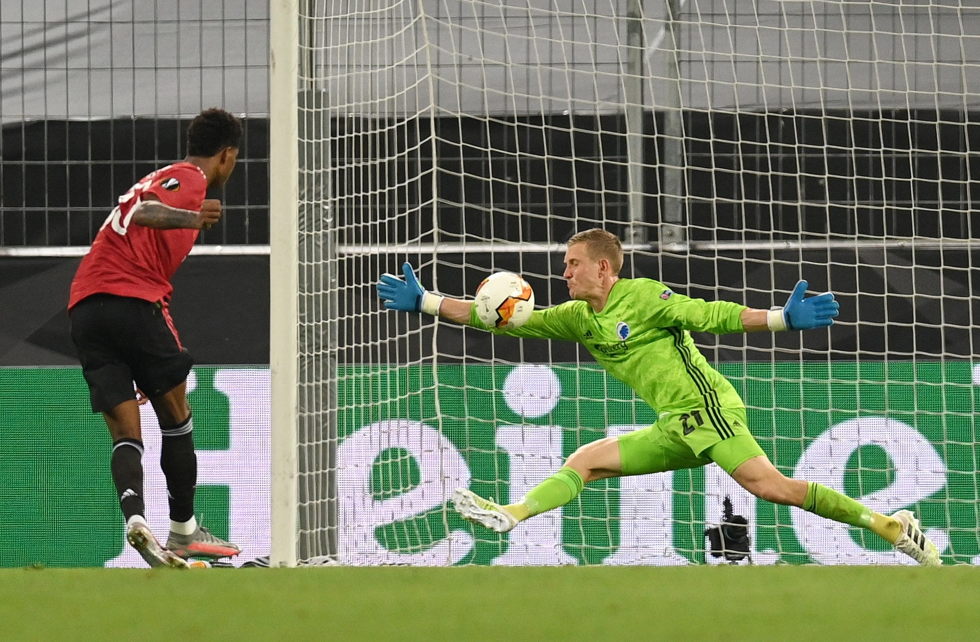 Bruno Fernandes kiet suc anh 7