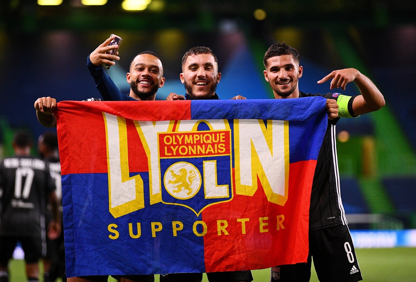 Man City thua Lyon anh 6