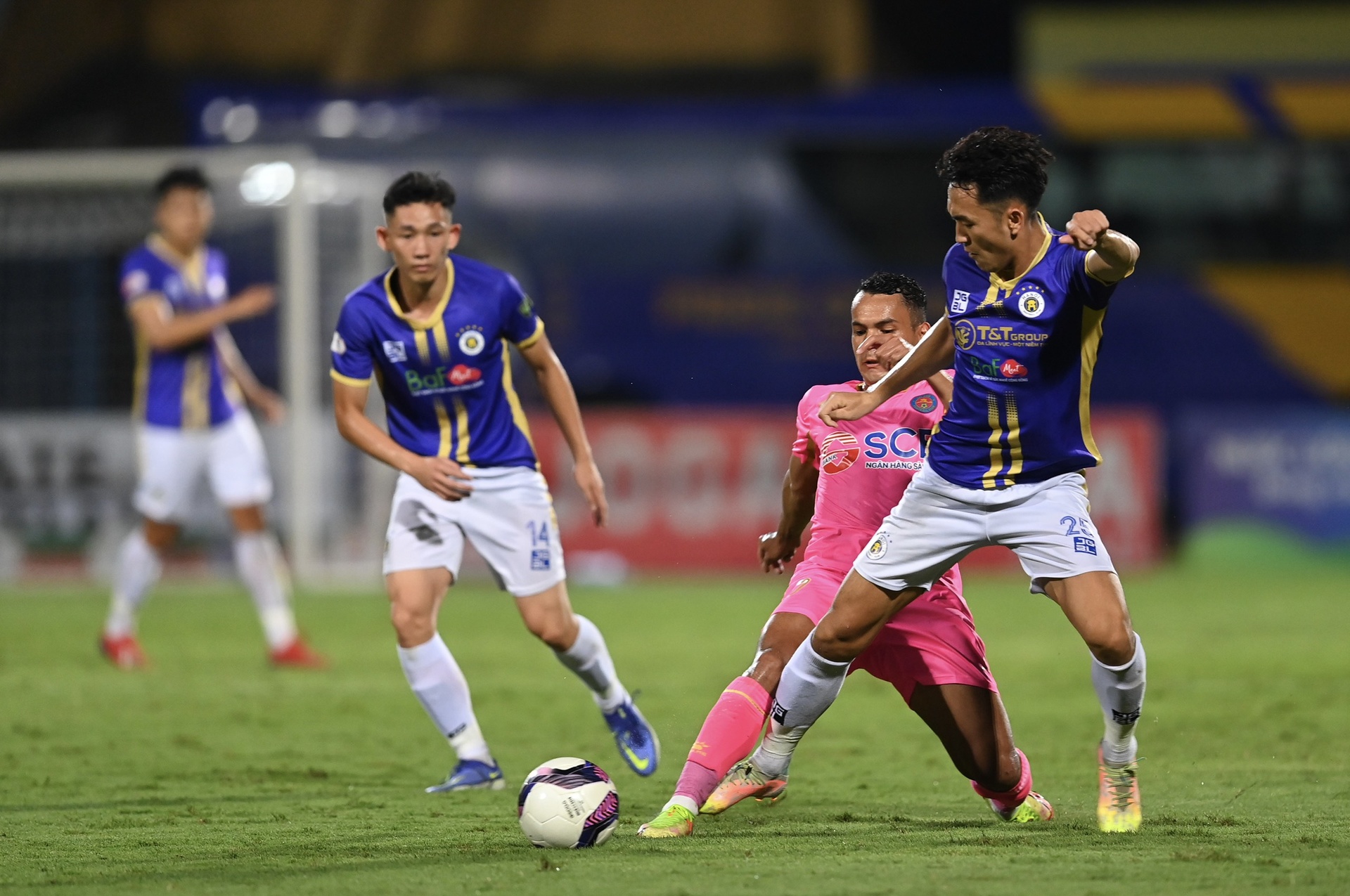 CLB Ha Noi vs Sai Gon anh 4