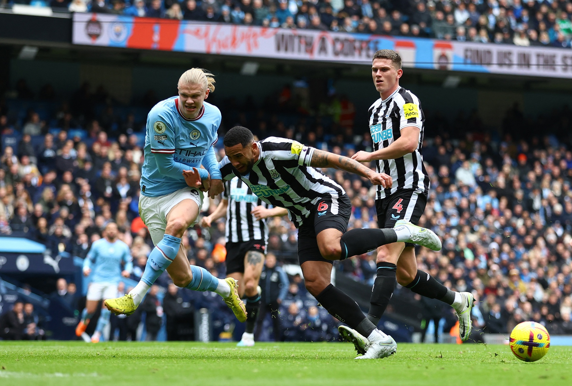 Man City dau Newcastle anh 20