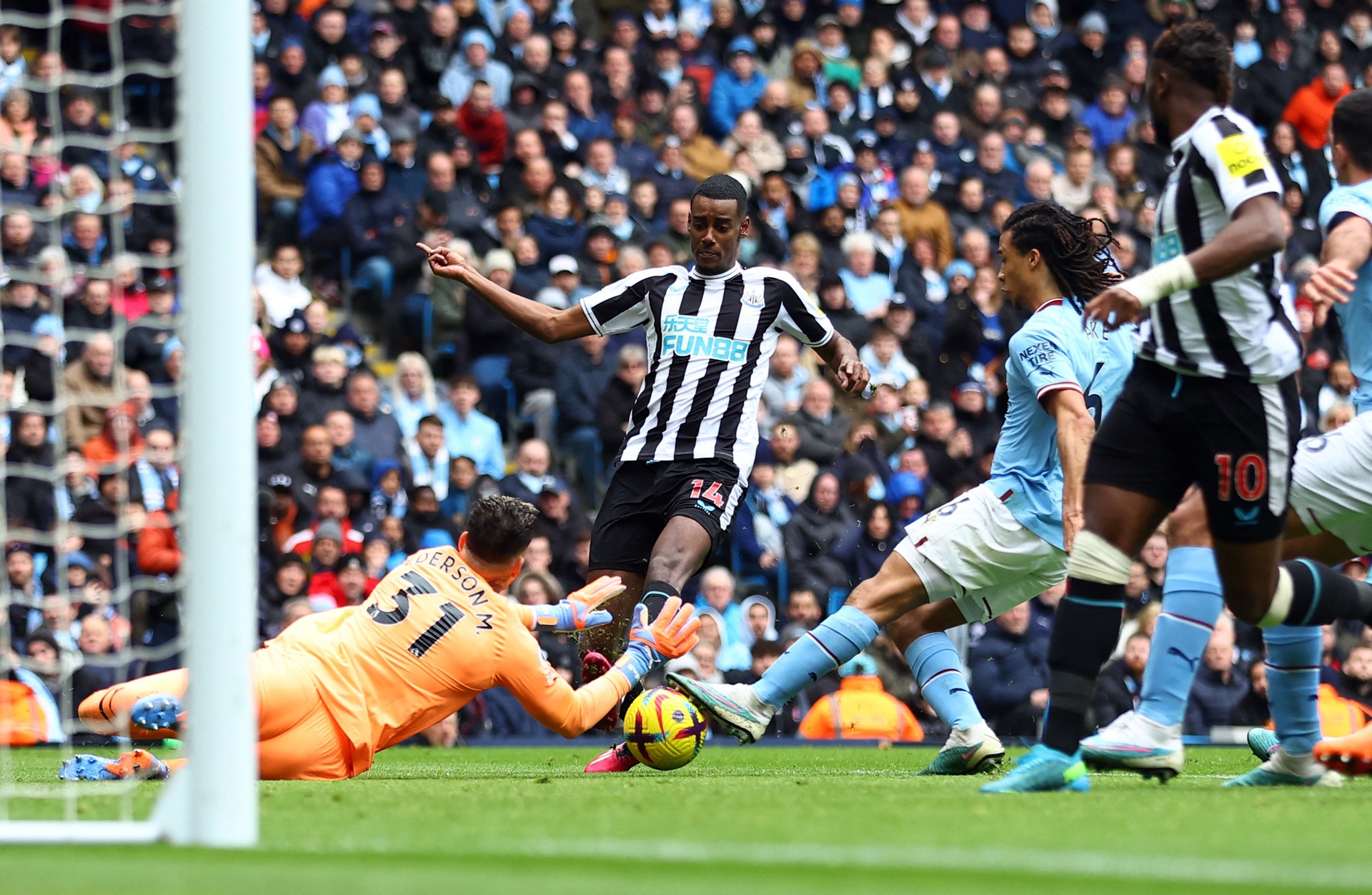 Man City dau Newcastle anh 25