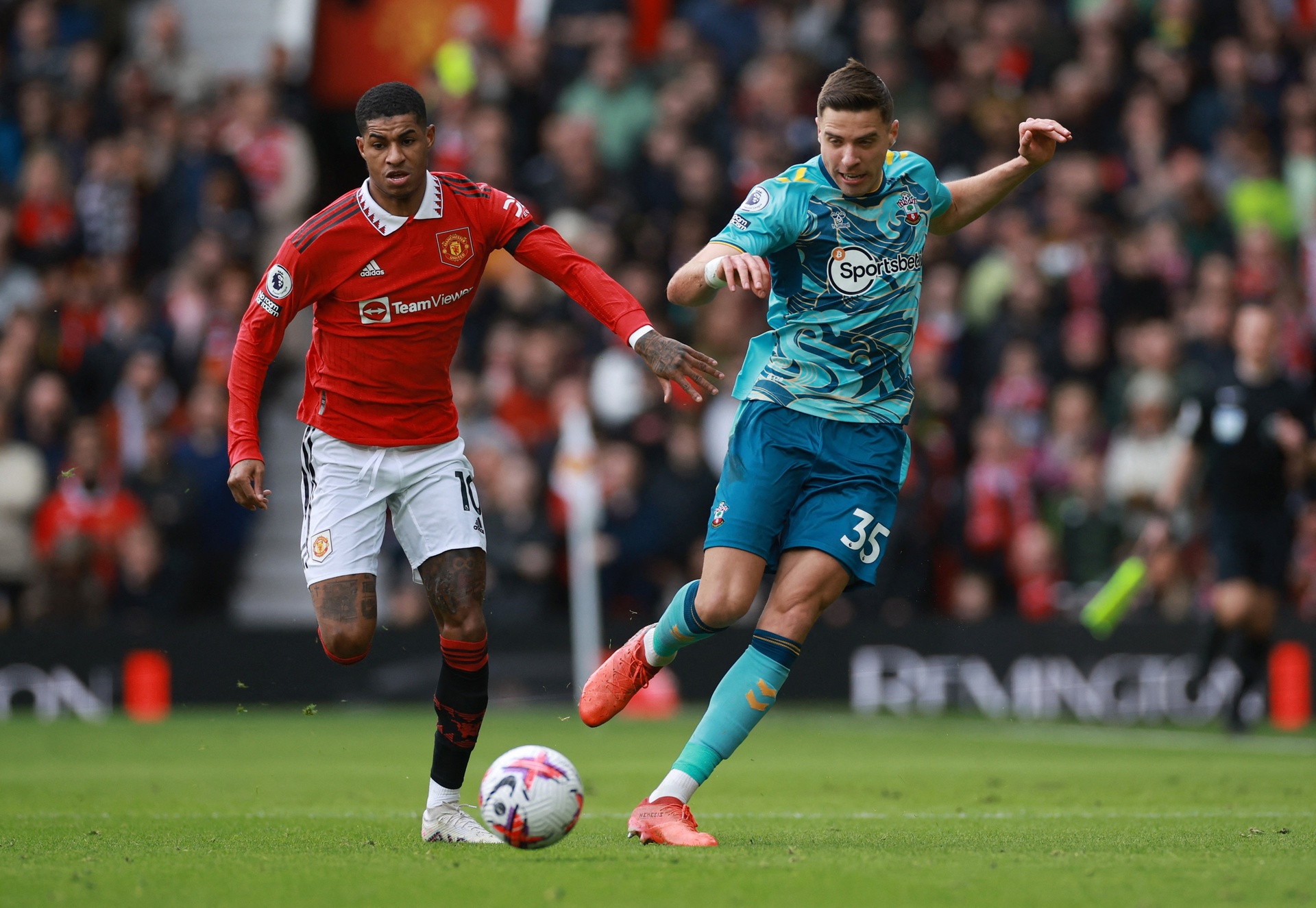 MU dau Southampton anh 24
