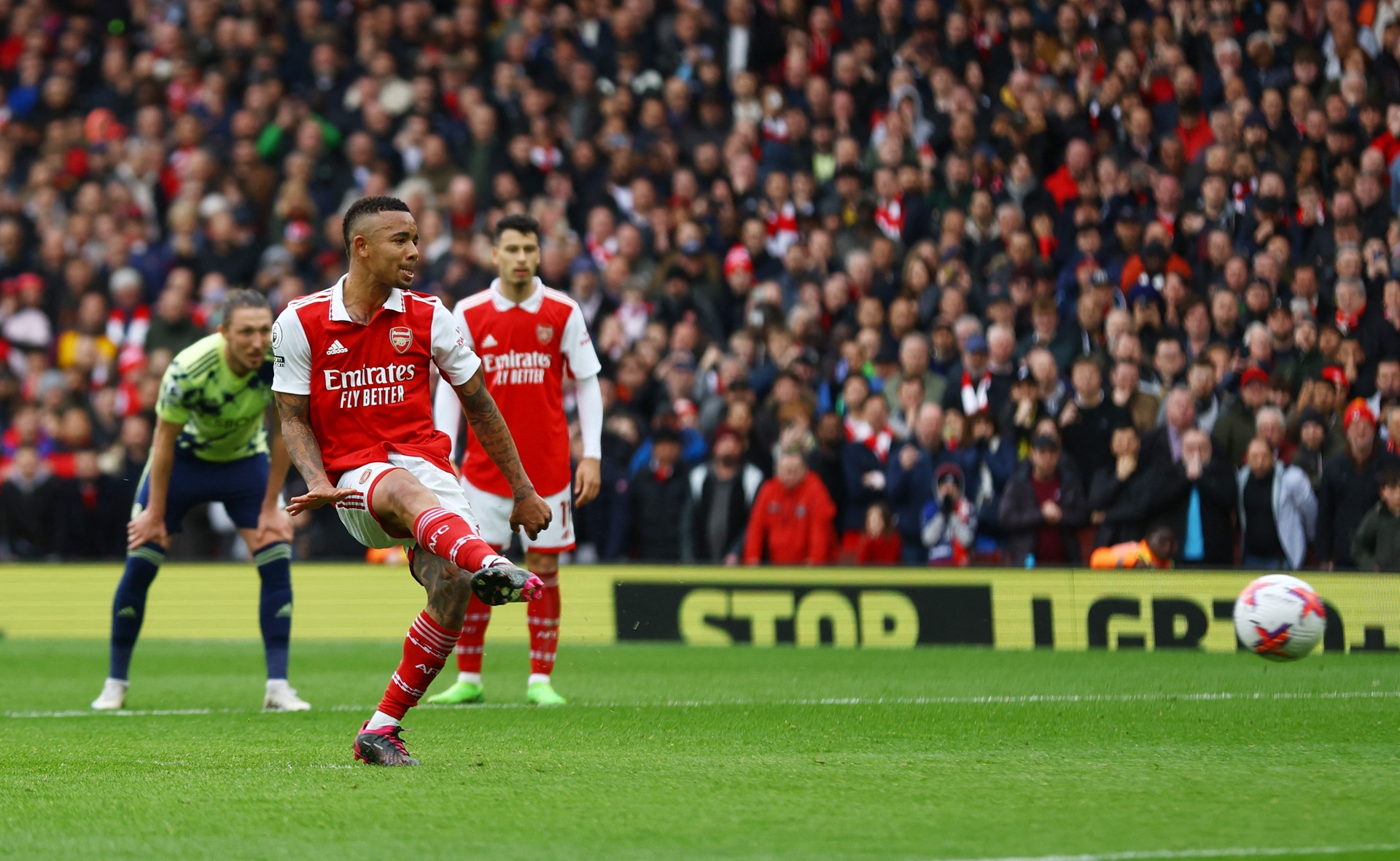 Arsenal dau Leeds anh 15
