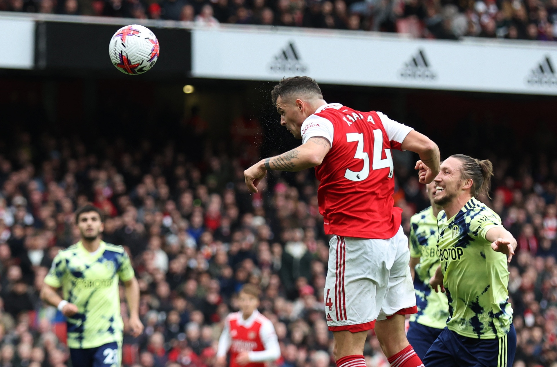 Arsenal dau Leeds anh 24