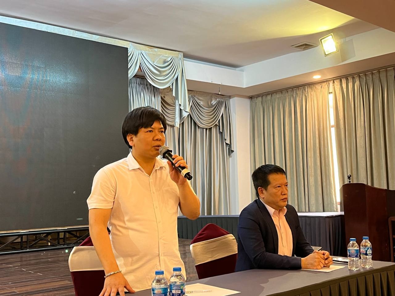 Apax Leaders hoan phi anh 2