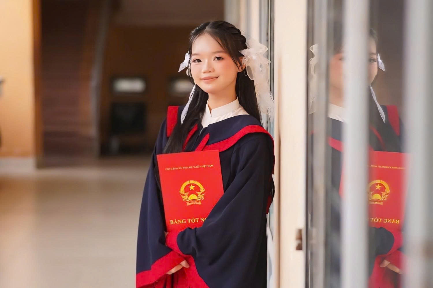 Nhấn vào ảnh để phóng to thai mac tuong vi anh 2